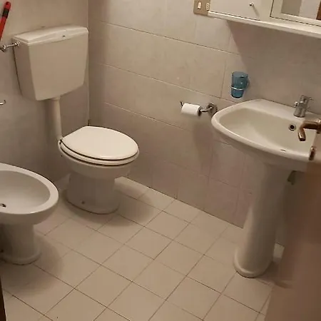 Shared Appartment - Free Car Parking Alloggio in famiglia