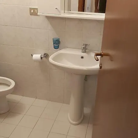 Shared Appartment - Free Car Parking